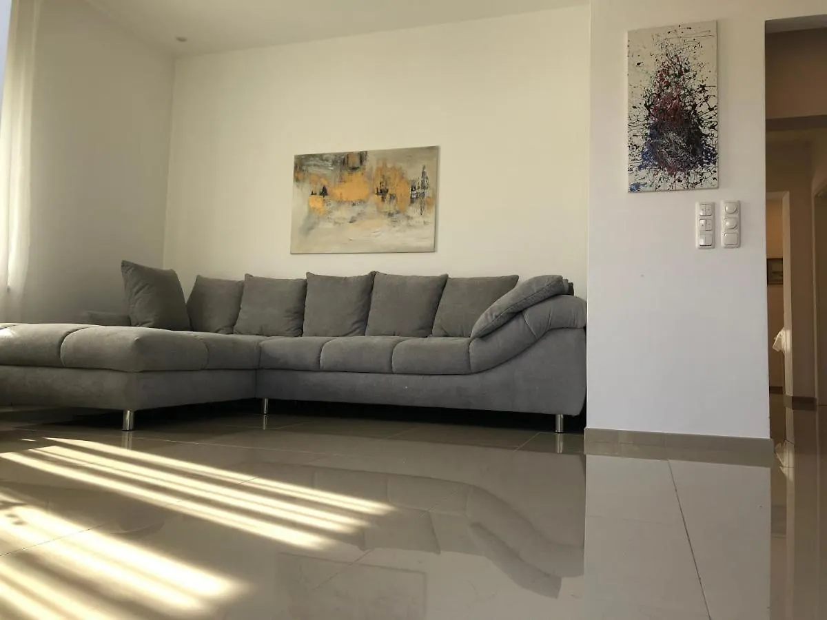 Exclusive Airport Apartment Kelsterbach Germany